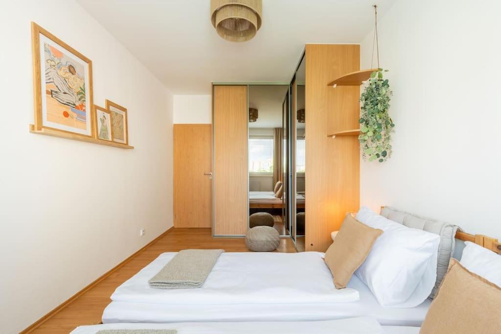 Duna Retreat: City Serenity Братислава Экстерьер фото