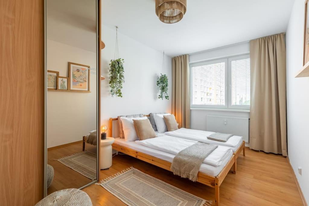 Duna Retreat: City Serenity Братислава Экстерьер фото